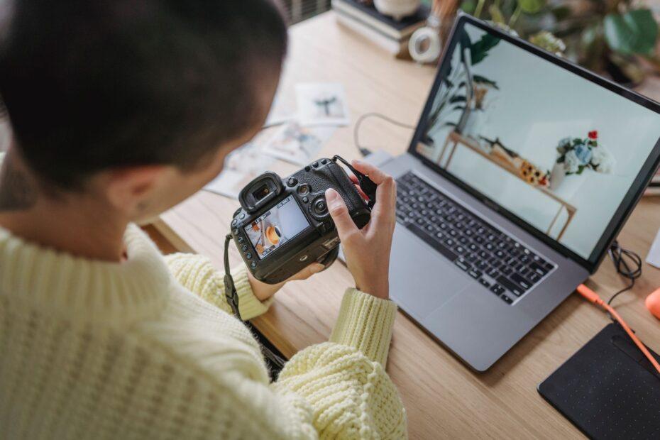 Illustration of How Live Preview Features on Mobile Cameras Translate to Desktop Use