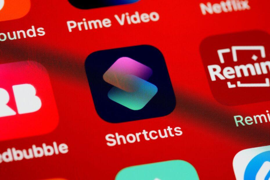 Illustration of The Difference Between a Shortcut App and a Full Automation Workflow