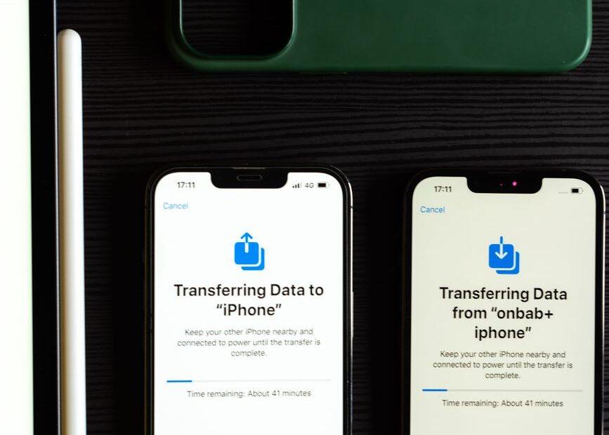 Illustration of The Difference Between App Data Transfer and Simple File Transfer