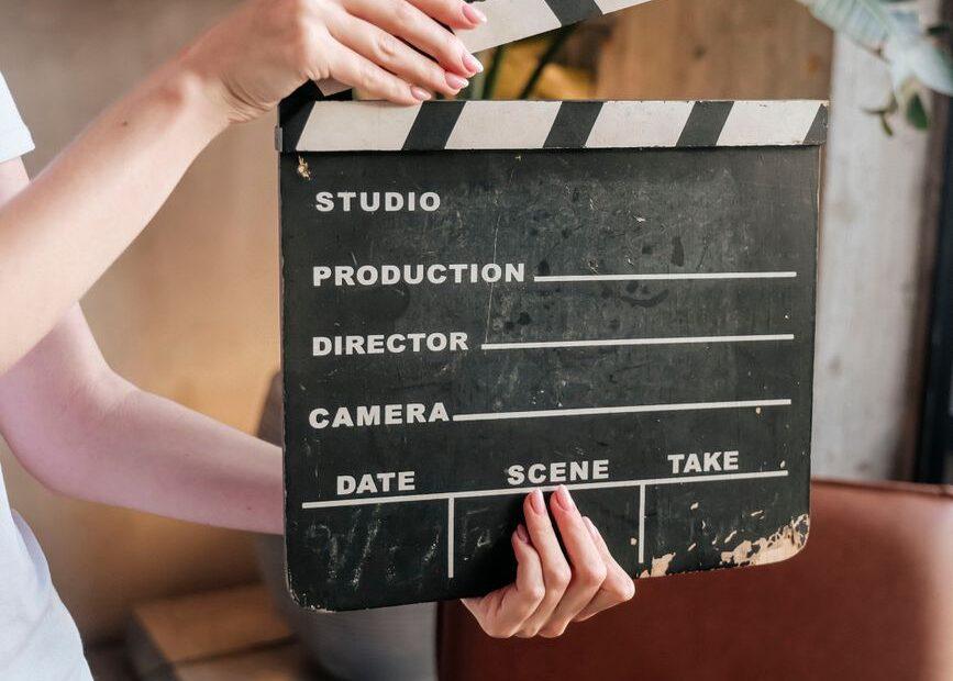 Illustration of The Difference Between Casting Audio Only and Casting Full Video