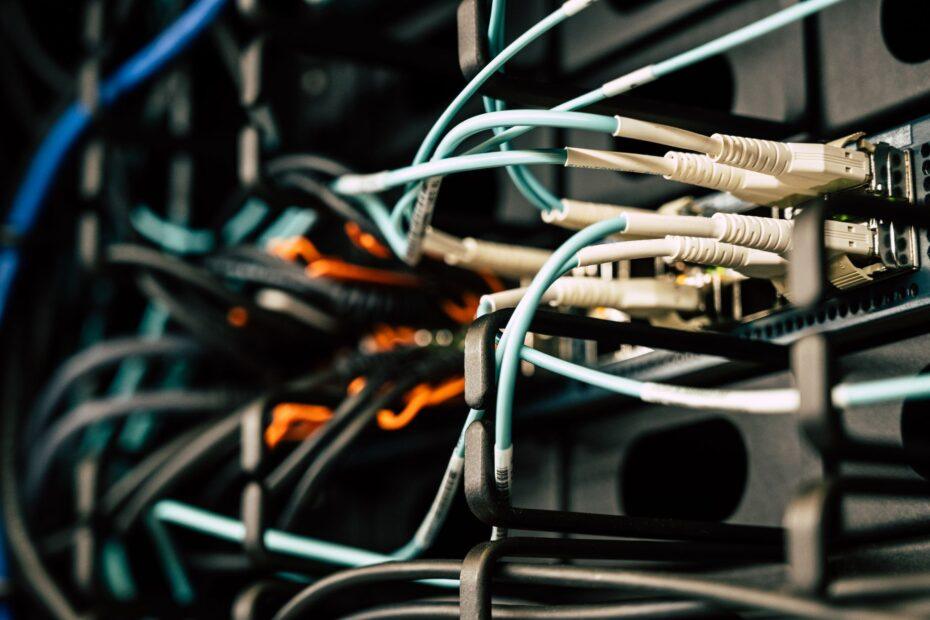 Illustration of The Everyday Tricks Behind Setting Up Geofenced Network Connections